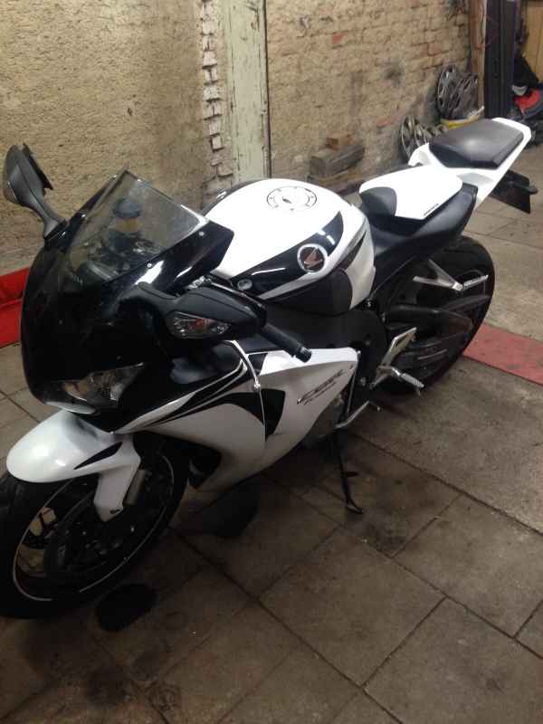 -Verkauf- Honda CBR 1000 RR SC59 2008 von Privat